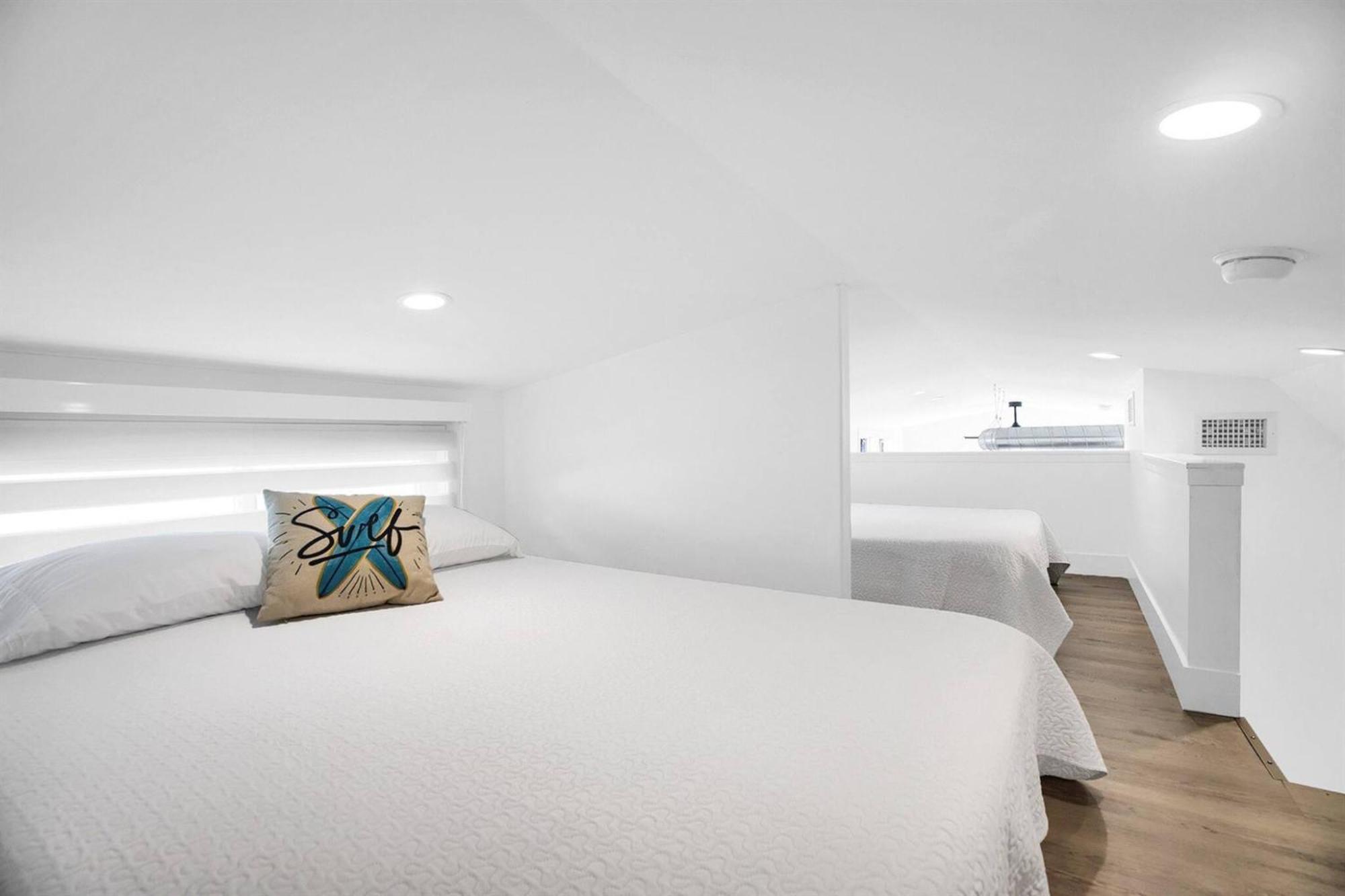 Tiny Home On Waterfront, Bay Views, Deck, Pool Jewfish Номер фото